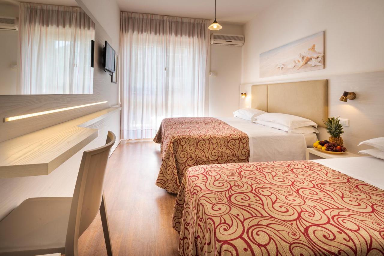 Hotel Niagara Lignano Sabbiadoro Zewnętrze zdjęcie