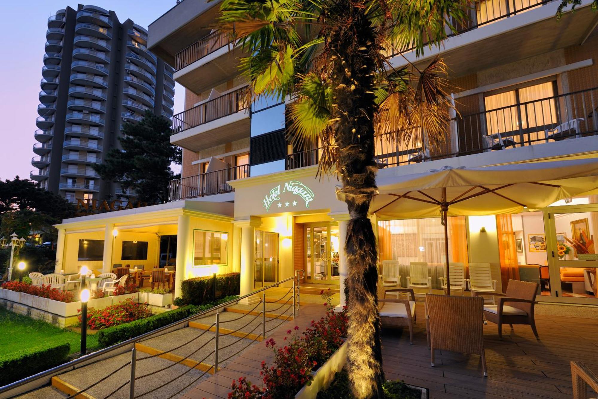 Hotel Niagara Lignano Sabbiadoro Zewnętrze zdjęcie